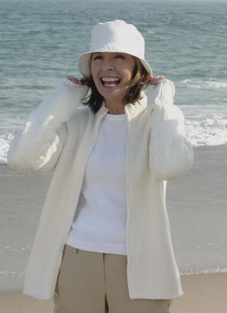 What is the Coastal Grandmother Aesthetic & How to Style It ￼